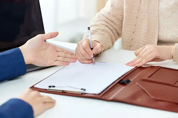 土库曼斯坦人去到捷克旅游需要准备什么