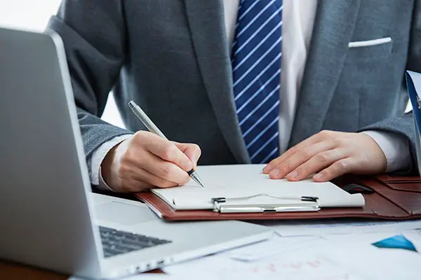 叙利亚人去到捷克旅游的价格是多少