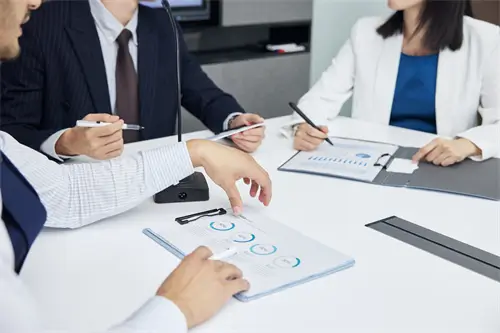 智利的人到捷克旅游多少钱