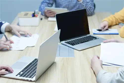 马来西亚的人到捷克旅游应该怎么安排行程